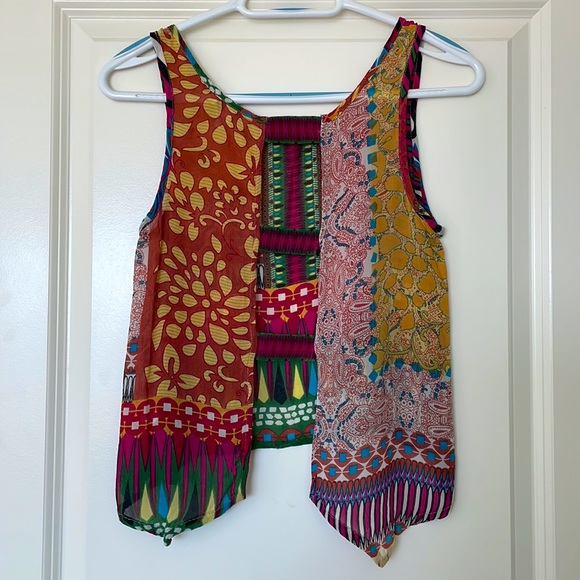 Cute Light Tank Top - Picture 2 of 2